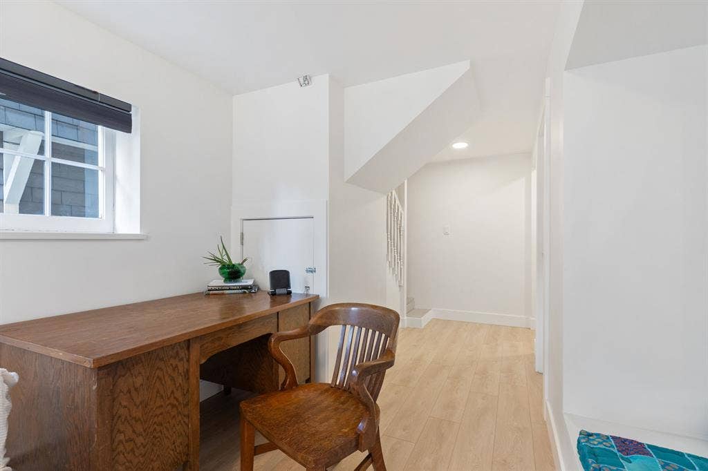Ground level suite bath