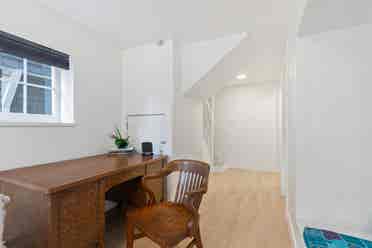 Ground level suite  bath