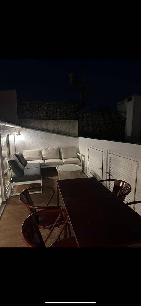 Looking for a roommate