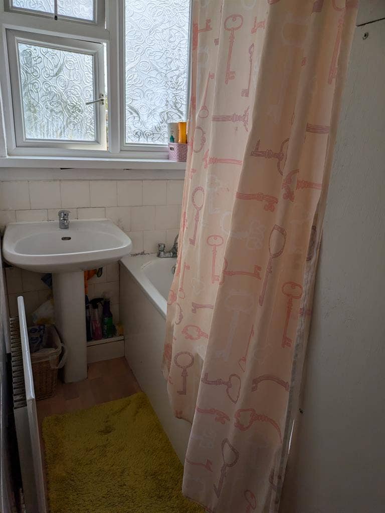 Bright double room available