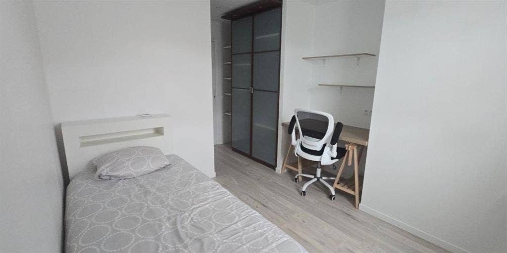 Cozy Shared House, 2 min from RER A