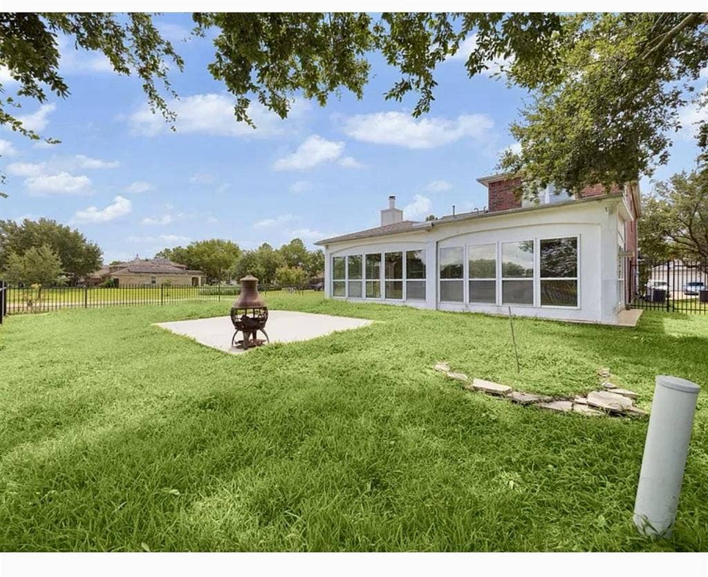 with Game Room for Rent