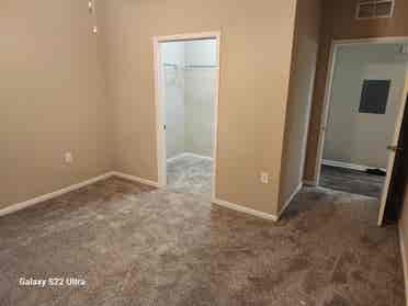 Looking for a Roommate