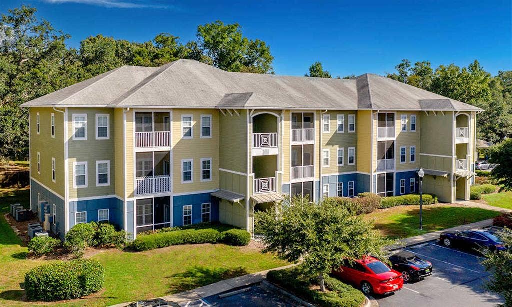 Looking for a Roommate