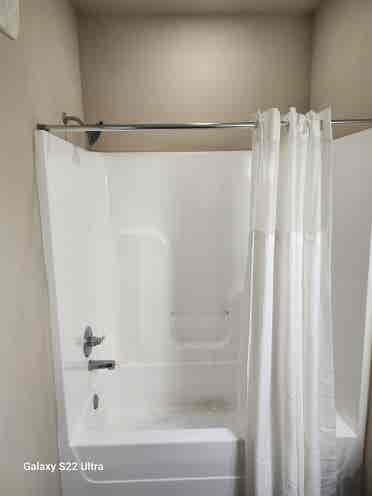 Looking for a Roommate