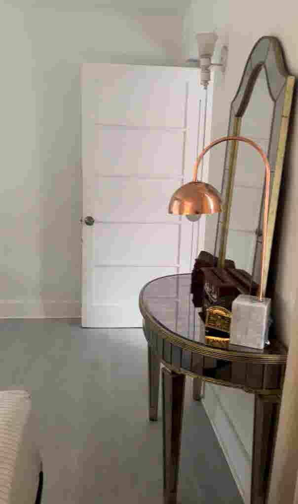 Sunny bedroom-3 min walk to beach