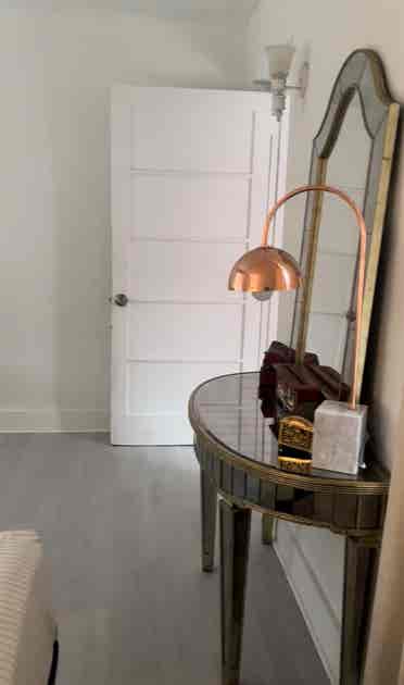 Sunny bedroom-3 min walk to beach