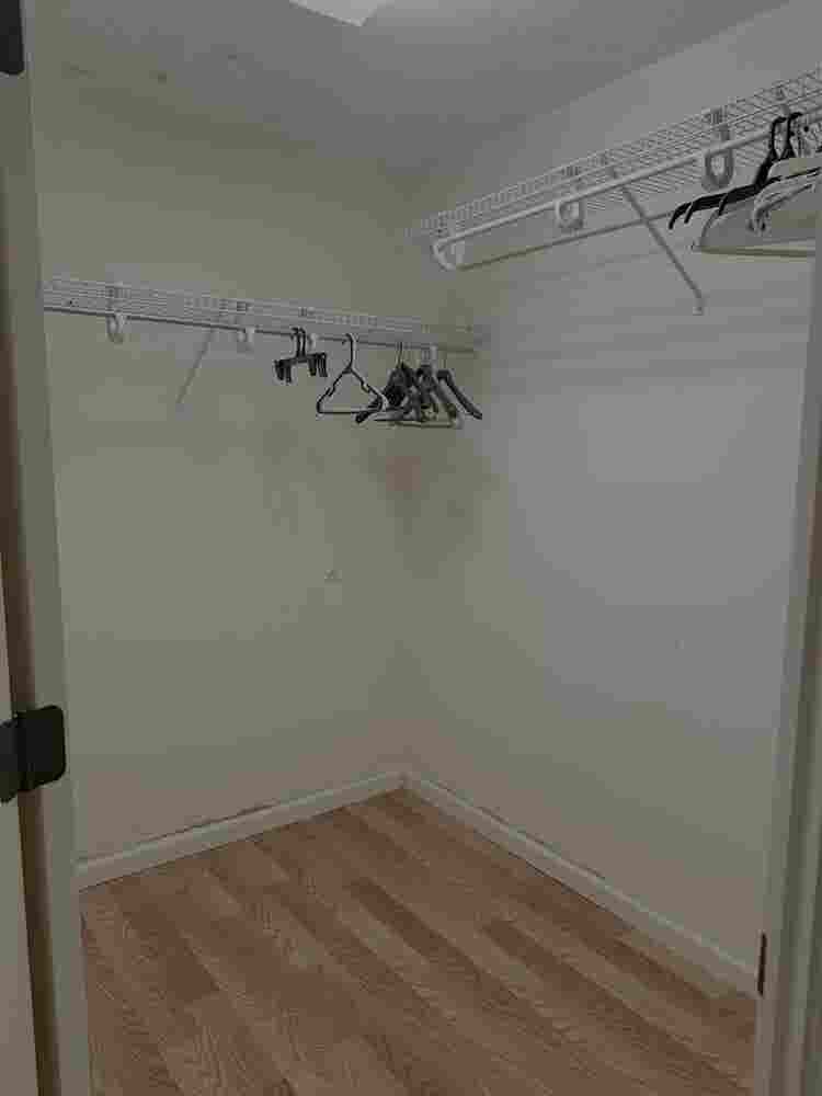 Master Suite w/Private Bath