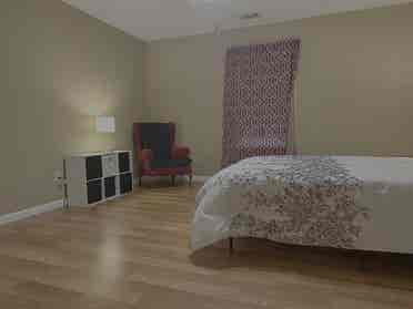 Master Suite w/Private Bath