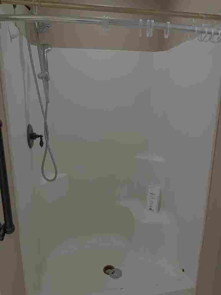 Master Suite w/Private Bath
