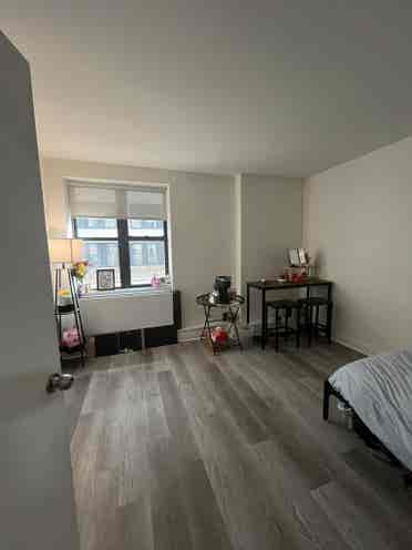 ✨Spacious Room in Midtown South✨