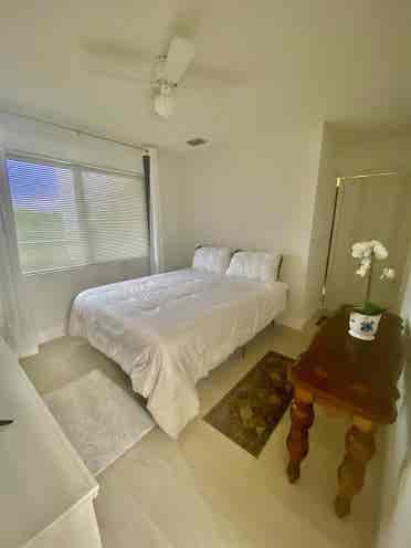 Room with End-Suite Bathroom