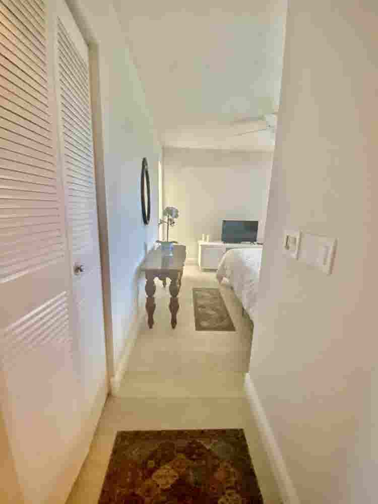 Room with End-Suite Bathroom
