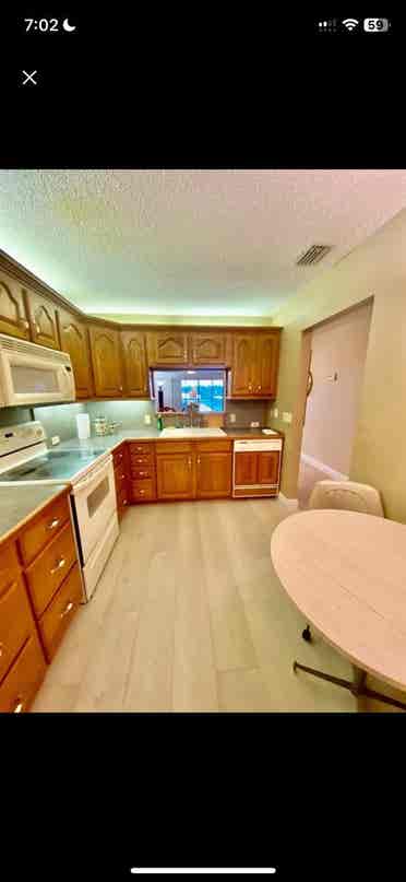 Room with End-Suite Bathroom