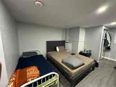 Sharing room near humber westwood
