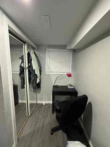 Sharing room near humber westwood