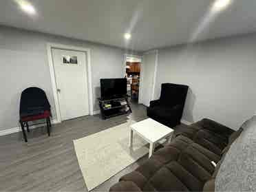 Sharing room near humber westwood