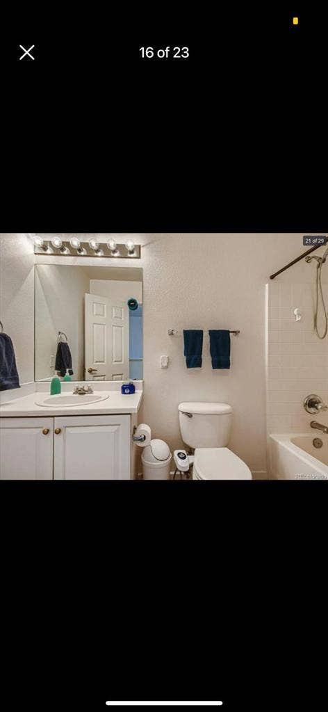 Looking for one roommate