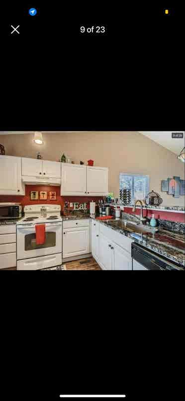 Looking for one roommate