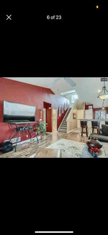 Looking for one roommate