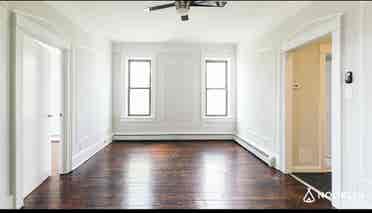 Room in Ridgewood