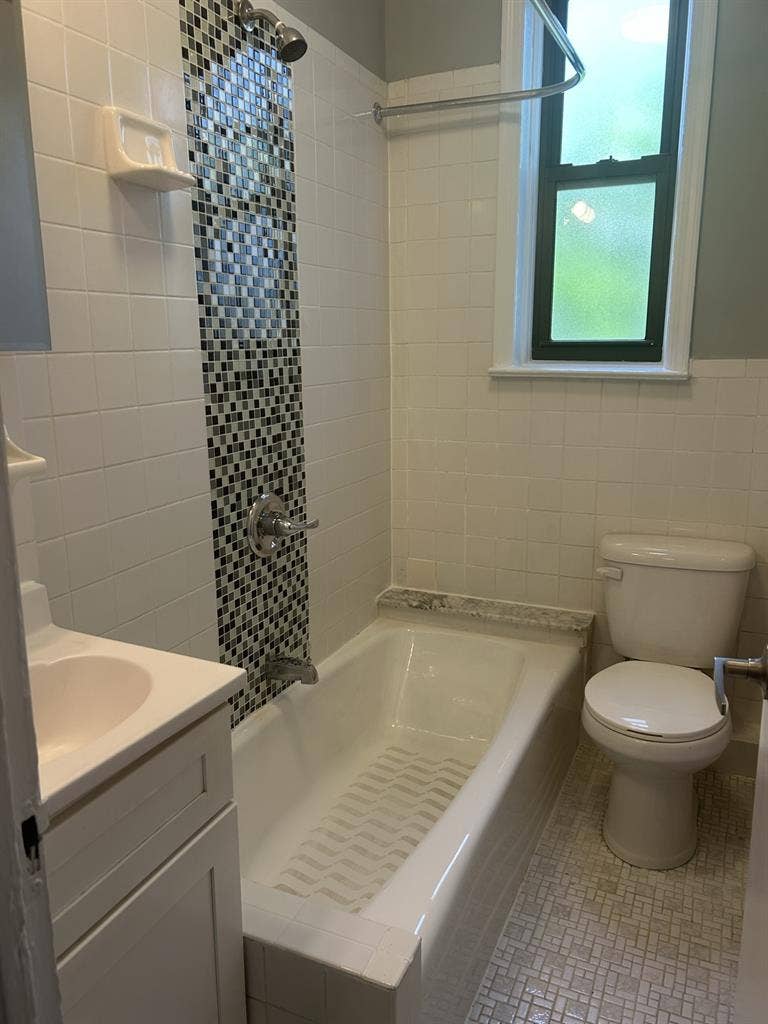 Room in Ridgewood