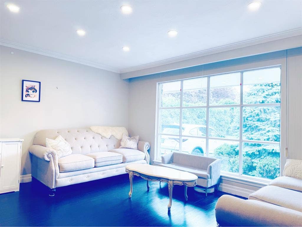 Newly renovated 3 bedrooms house