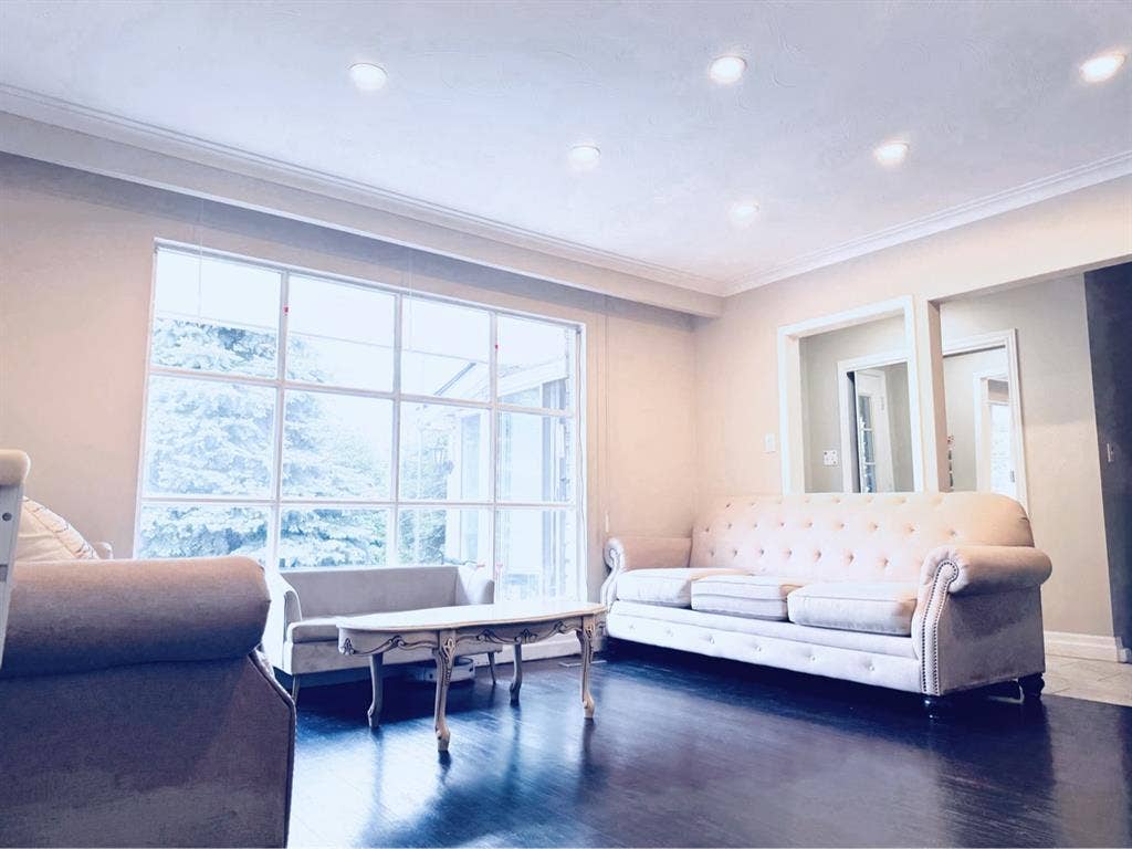 Newly renovated 3 bedrooms house