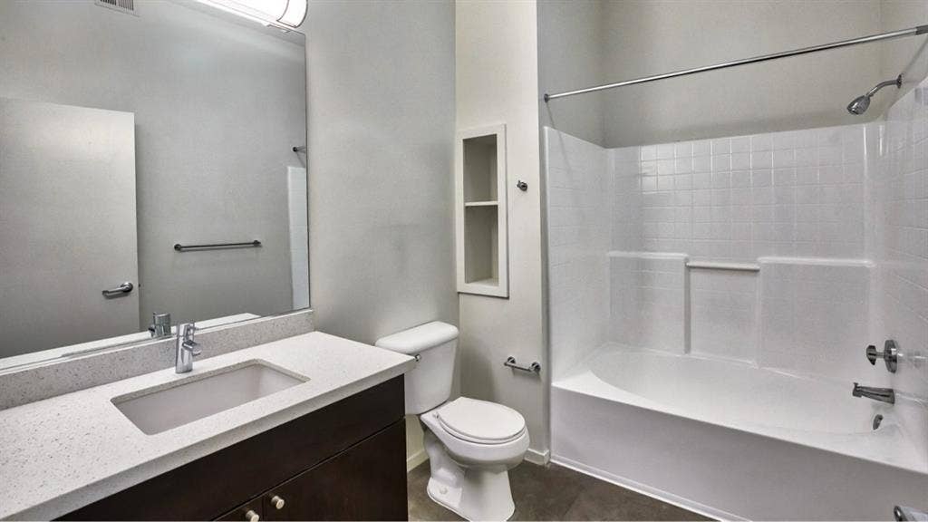 Spacious room w/walk in closet