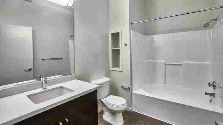 Spacious room w/walk in closet