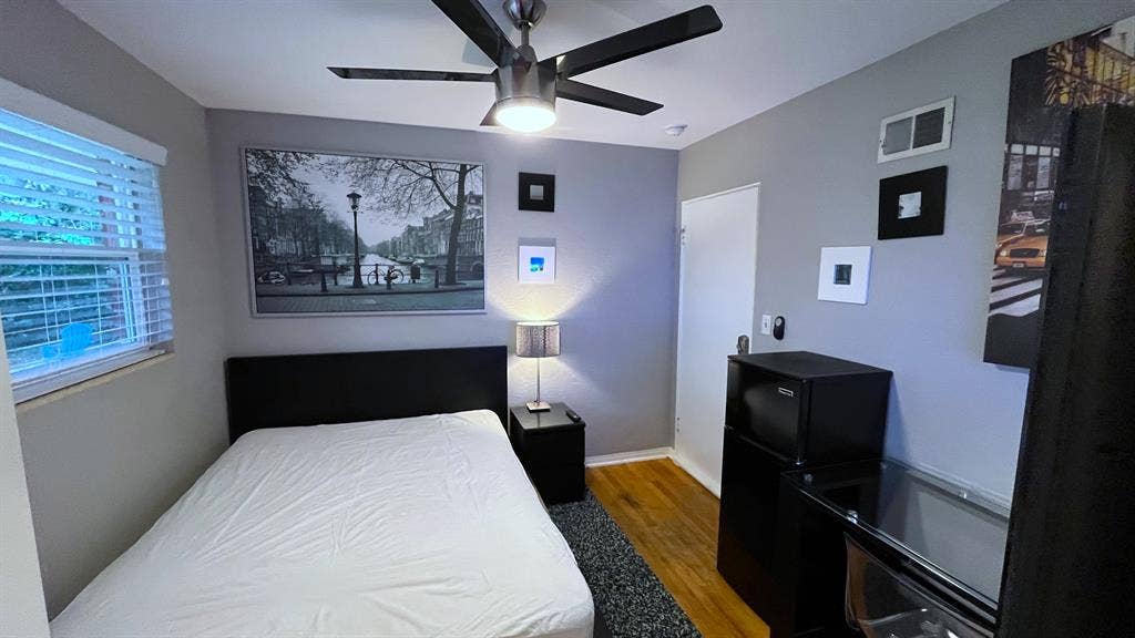 Furnished Room everything included