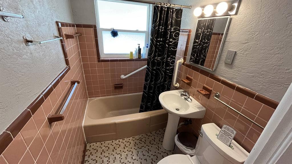 Furnished Room everything included