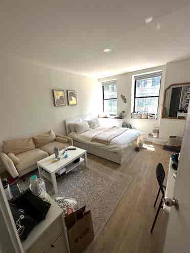 ✨ BIG Room in Midtown South ✨