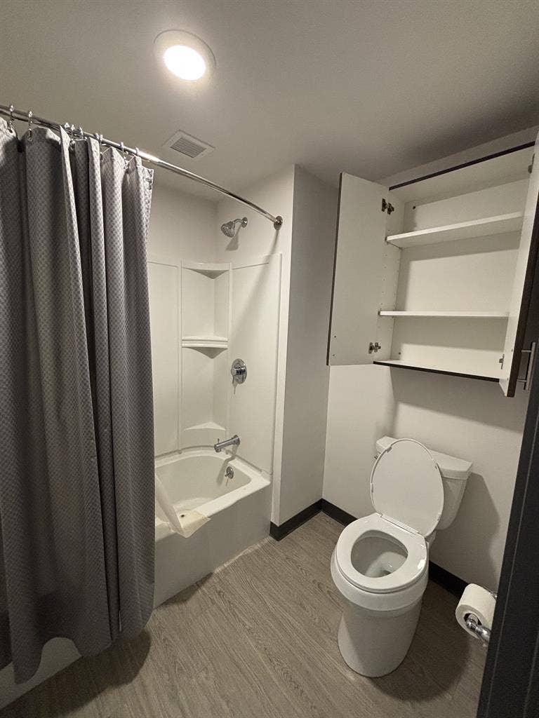 room Lightview Sublet