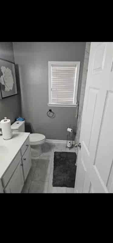 Furnished room with one resident