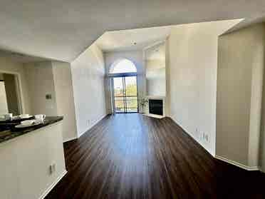 Private BD & BTH in Penthouse