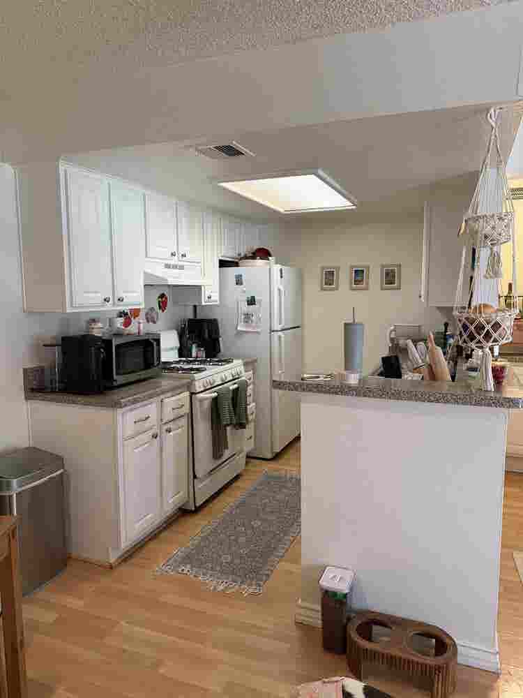 ba SUBLET Calabasas