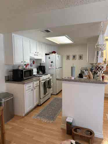 ba SUBLET Calabasas