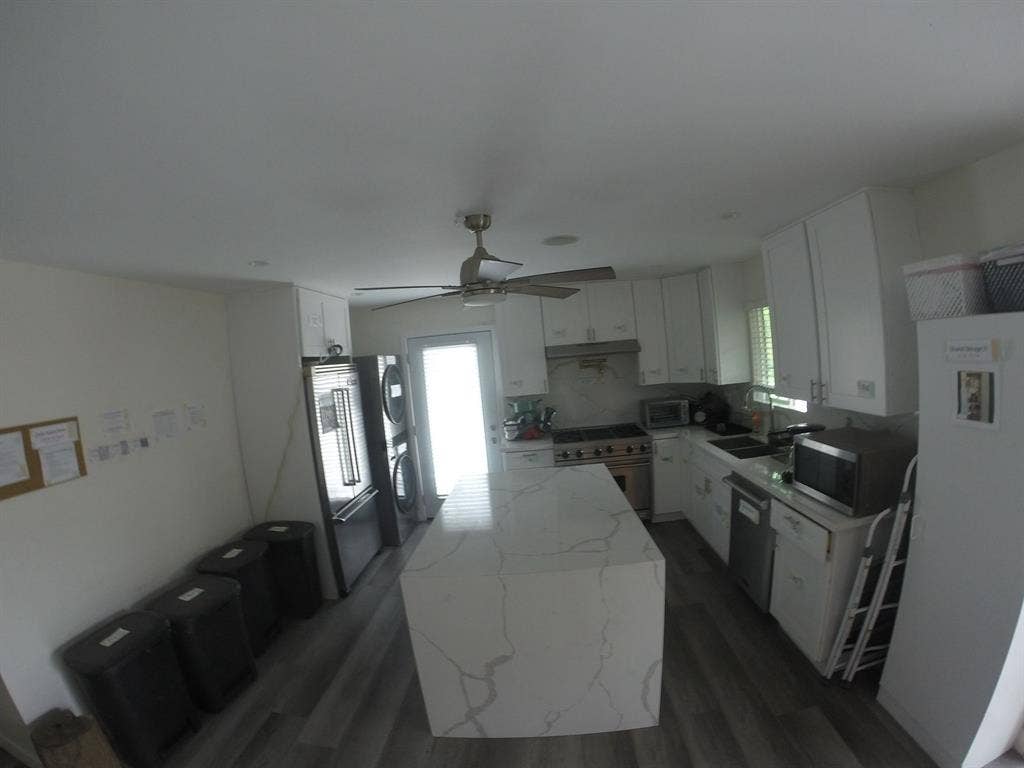 Luxury Master Bedroom for Rent