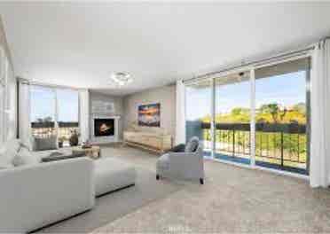 Huge 1 bedroom w/ Ocean view 4 Rent