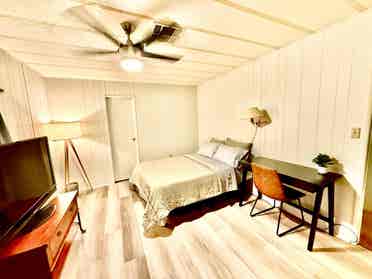 South West Chandler Room for Rent!