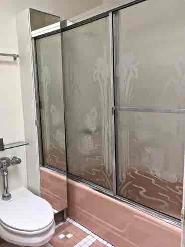 Hollywood Room w/ Private Bath