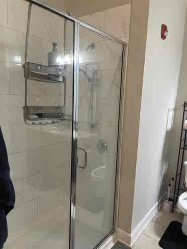 Looking for female roommate