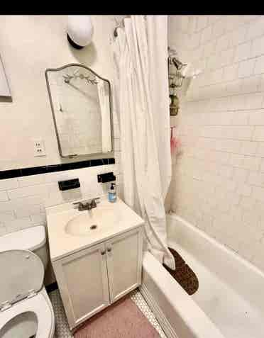 Cozy Spacious  bath