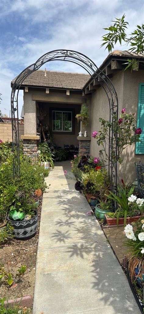 Bedroom For Rent
