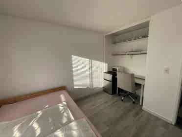 Furnished utilities are included