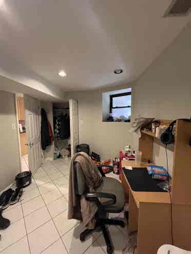 Looking for a roommate in Wrigley!