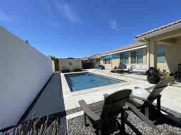 4 rooms available mid June!