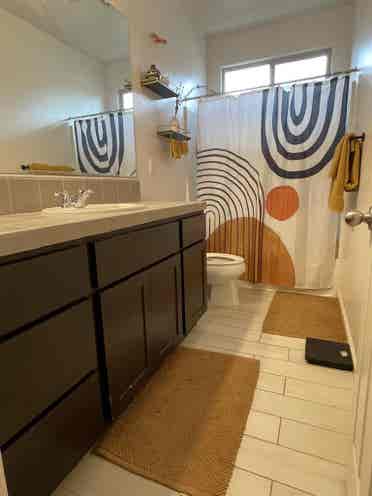 4 rooms available mid June!