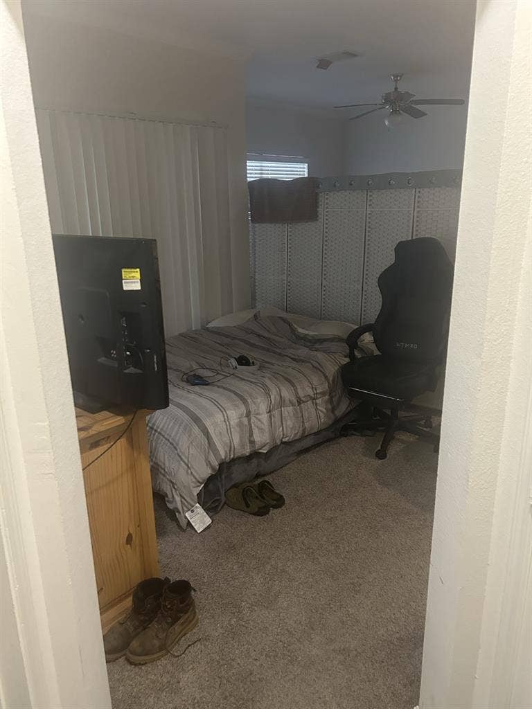 Need a place
?Message me